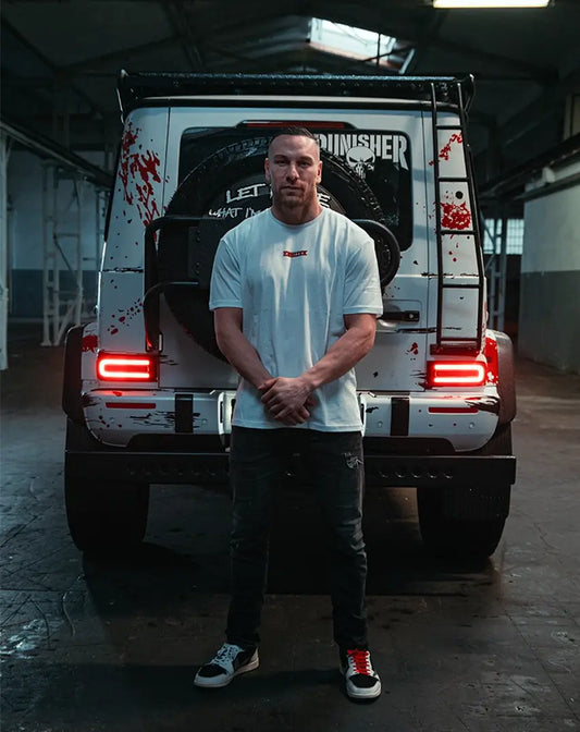 White T-Shirt with centered Chest Logo